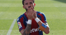 巴塞罗那弗里克果断换人，拉什福德替补登场助球队大胜